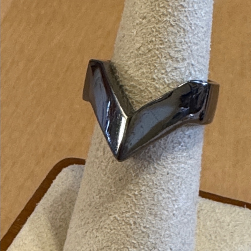 Vince Camuto gunmetal tone chevron ring